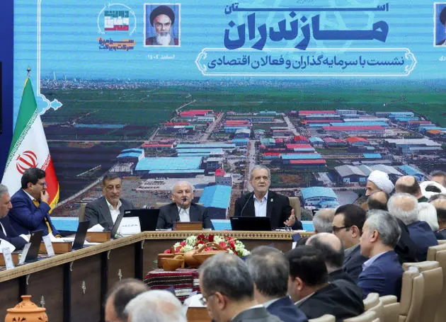 پزشکیان: اقتصاد کشور با تلاش تولیدکنندگان و فعالان بازار شکل می‌گیرد