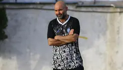 مربی سابق تراکتور در آستانه حضور در کادر فنی استقلال