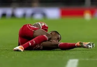 ایساک زیر تیغ جراحان رفت