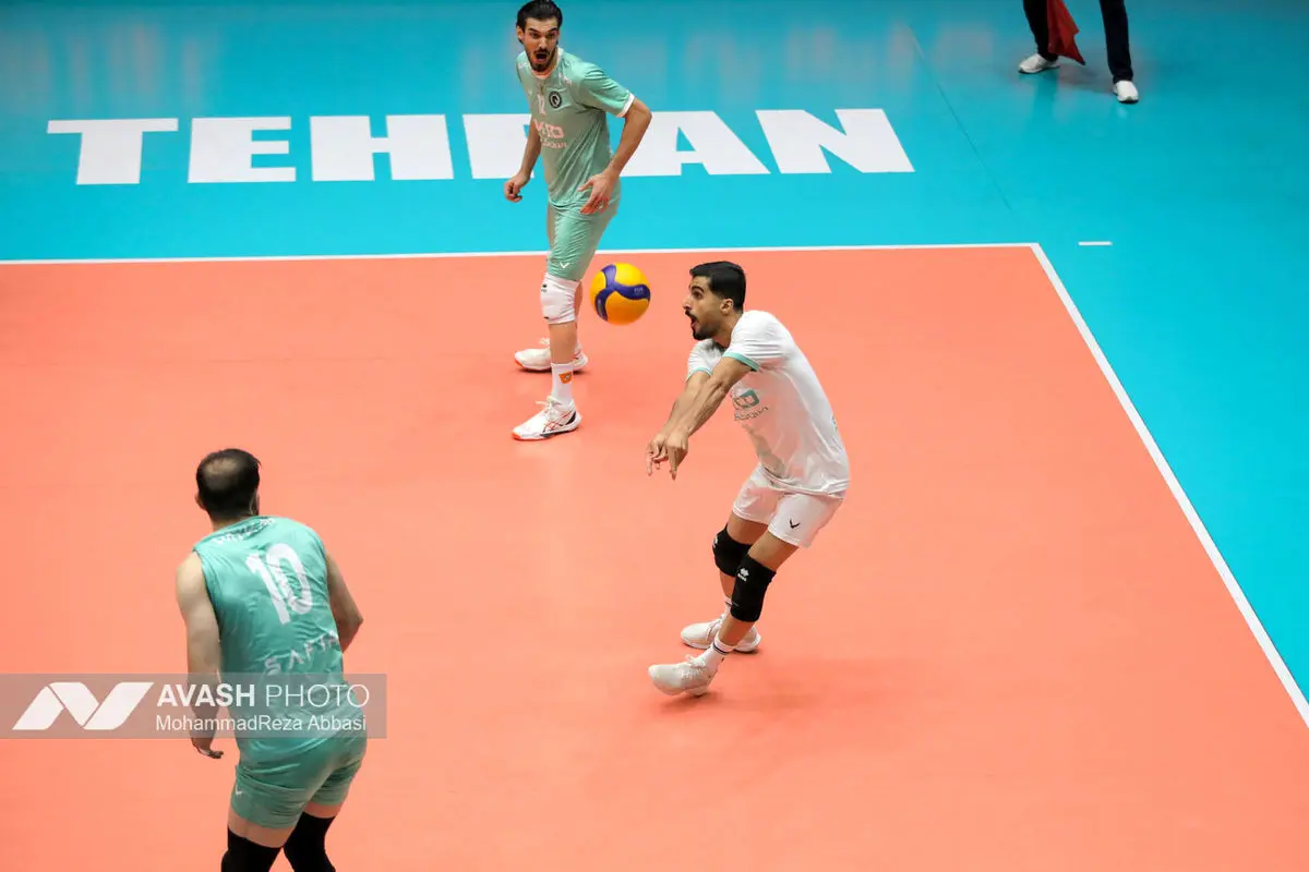 دیدار تیم های والیبال پیکان تهران و سایپا تهران