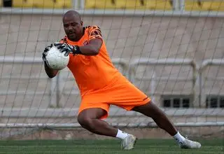 مربی پرسپولیس به فولاد پیوست