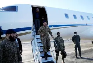 عاصم منیر وارد تهران شد 
