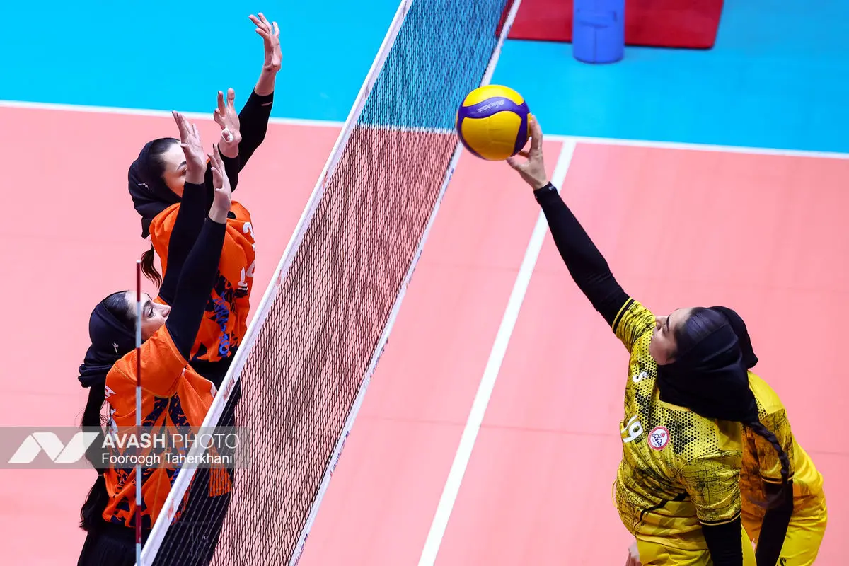 لیگ برتر والیبال زنان _ سایپا ۳ و نفت امیدیه صفر