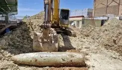 خنثی‌ سازی بمب یک‌ تنی در این شهرستان  + عکس 