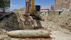 خنثی‌ سازی بمب یک‌ تنی در این شهرستان  + عکس 