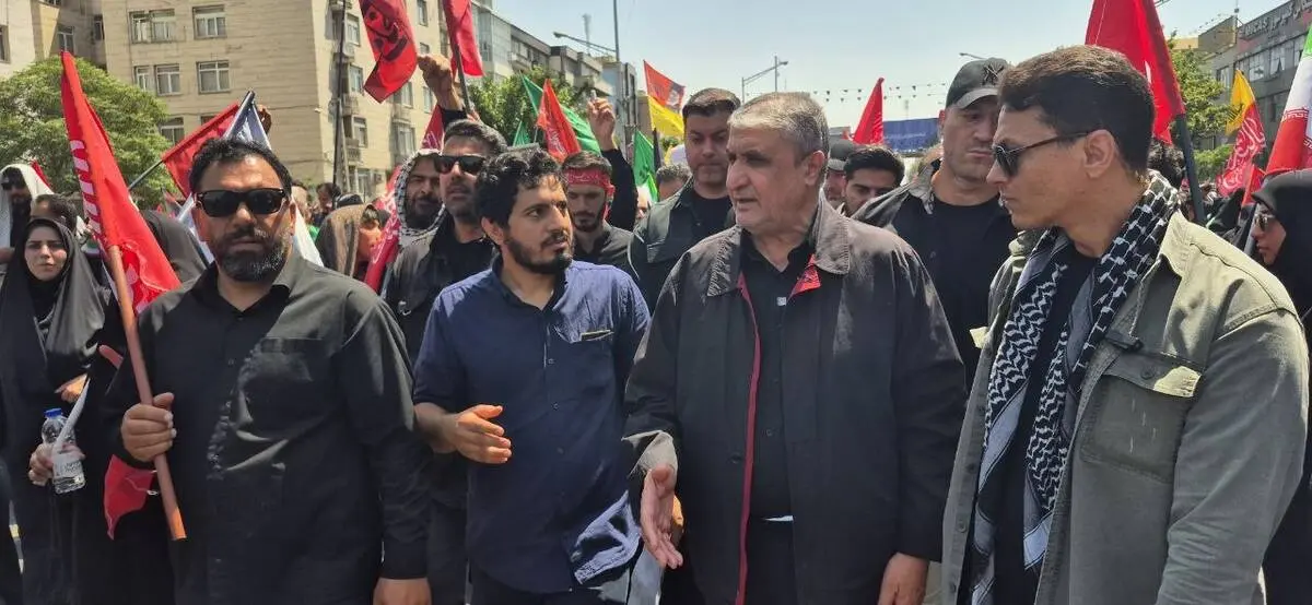 حضور رئیس سازمان انرژی اتمی ایران در مراسم تشییع رهبر شهید انقلاب اسلامی