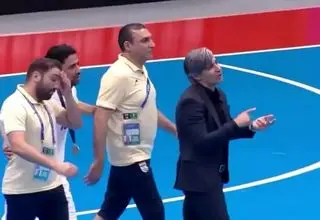 قهر شمسایی از سکوی قهرمانی پس از اتفاق عجیب