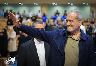 امضاء رئیس‌جمهور روی پیراهن تیم ملی فوتبال ایران+ عکس