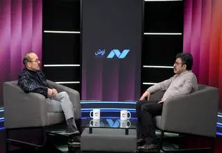 هنرمند باید زبان مردم خودش باشد/ دردناک است که بهرام بیضایی و محمدرضا شجریان اجازه اجرا در کشور خود را نداشتند