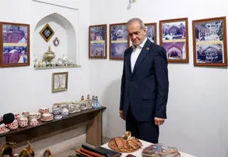 بازدید مسعود پزشکیان از مسجد کبود ایروان
