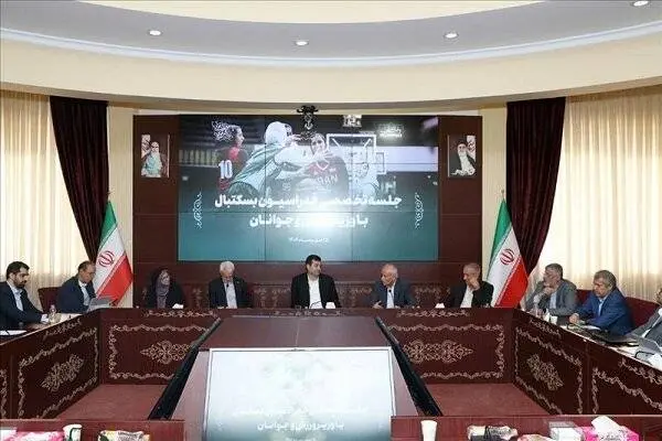 تمایل رئیس فدراسیون بسکتبال برای تمدید قرارداد سرمربی یونانی