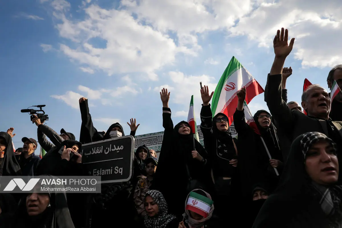 تشییع پیکر دریابان شهید «علیرضا تنگسیری» و جمعی از شهدای والامقام