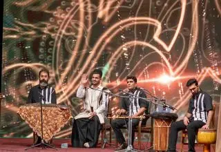 مفاخر لر در جشنواره بلوط؛ از ورزشکاران ملی تا هنرمندان/ نغمه‌های لری در دل پایتخت پیچید