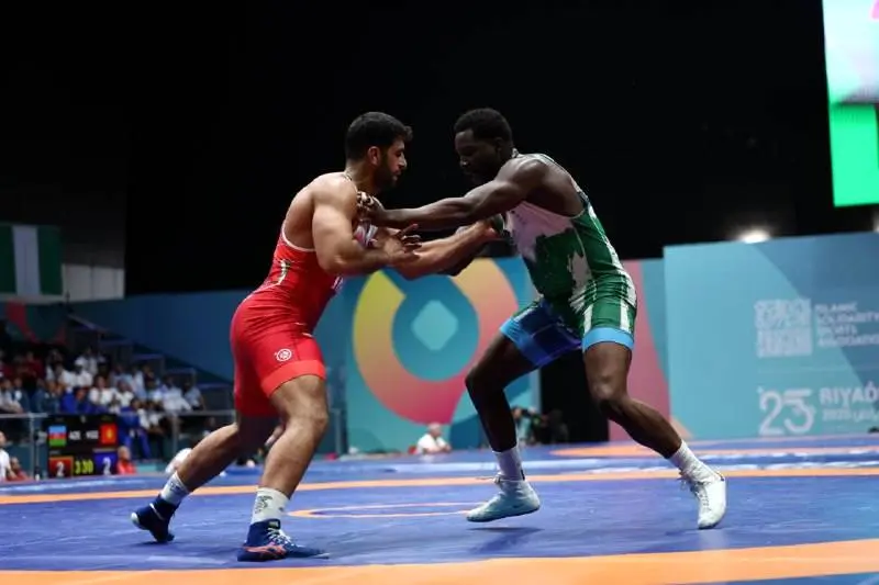 پیروزی ساروی مقابل کشتی‌گیر میزبان