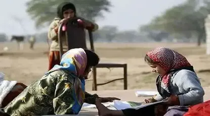 دو روی نابرابری آموزشی در ایران/ جاماندگان مهر با یک میلیون دانش‌آموز پشت در مدرسه‌ها
