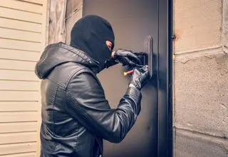 اعضای باند حرفه‌ای سرقت از منازل مشهد به دام افتادند