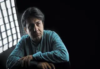 شاعر «من عاشق چشمت شدم» و «وطنم» کیست؟