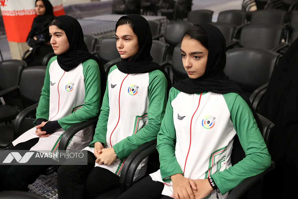 دیدار قهرمانان و مدال‌آوران ورزشی و المپیادهای علمی جهانی با رهبر انقلاب