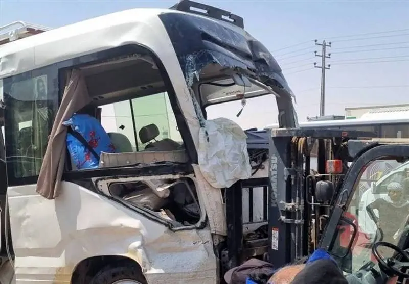 ۱۶ مصدوم در تصادف مینی‌بوس حامل زائران ایرانی 