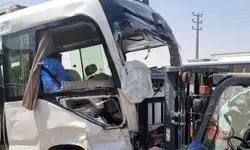 ۱۶ مصدوم در تصادف مینی‌بوس حامل زائران ایرانی 