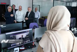 بازدید صالحی امیری از تحریریه آوش 