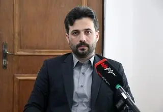 اولویت دولت باید مشکلات معیشتی باشد نه موتورسواری بانوان