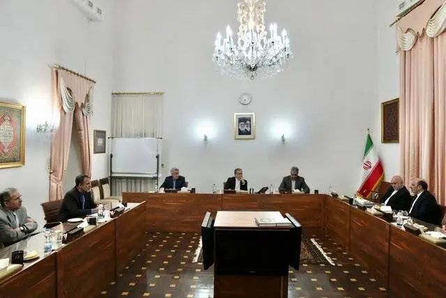 جلسه مشورتی وزیر امور خارجه با سفرای ایران در آلمان، فرانسه و انگلیس