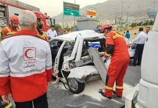 فوت زن سالخورده در تصادف کامیون با پراید+عکس