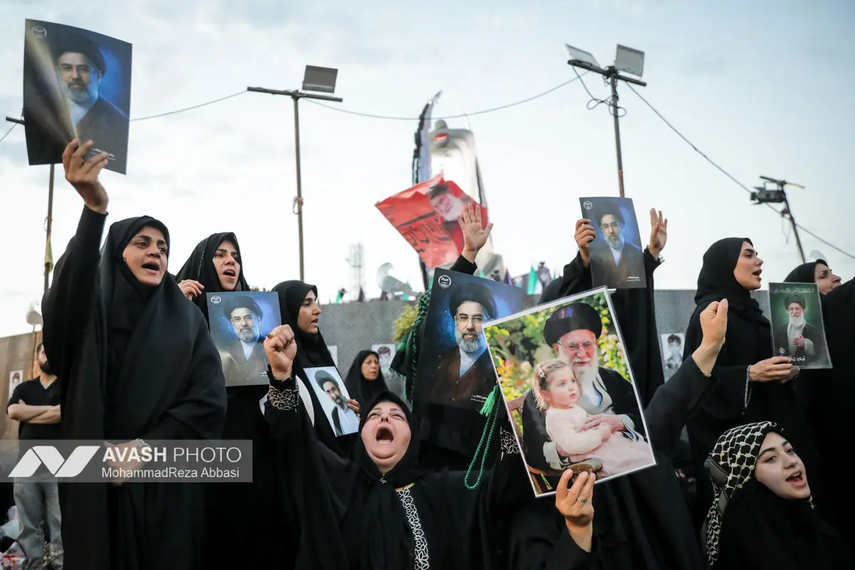 مراسم تشییع پیکر مطهر رهبر شهید انقلاب در تهران - ۱