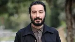 نوید محمدزاده روی صحنه می‌رود