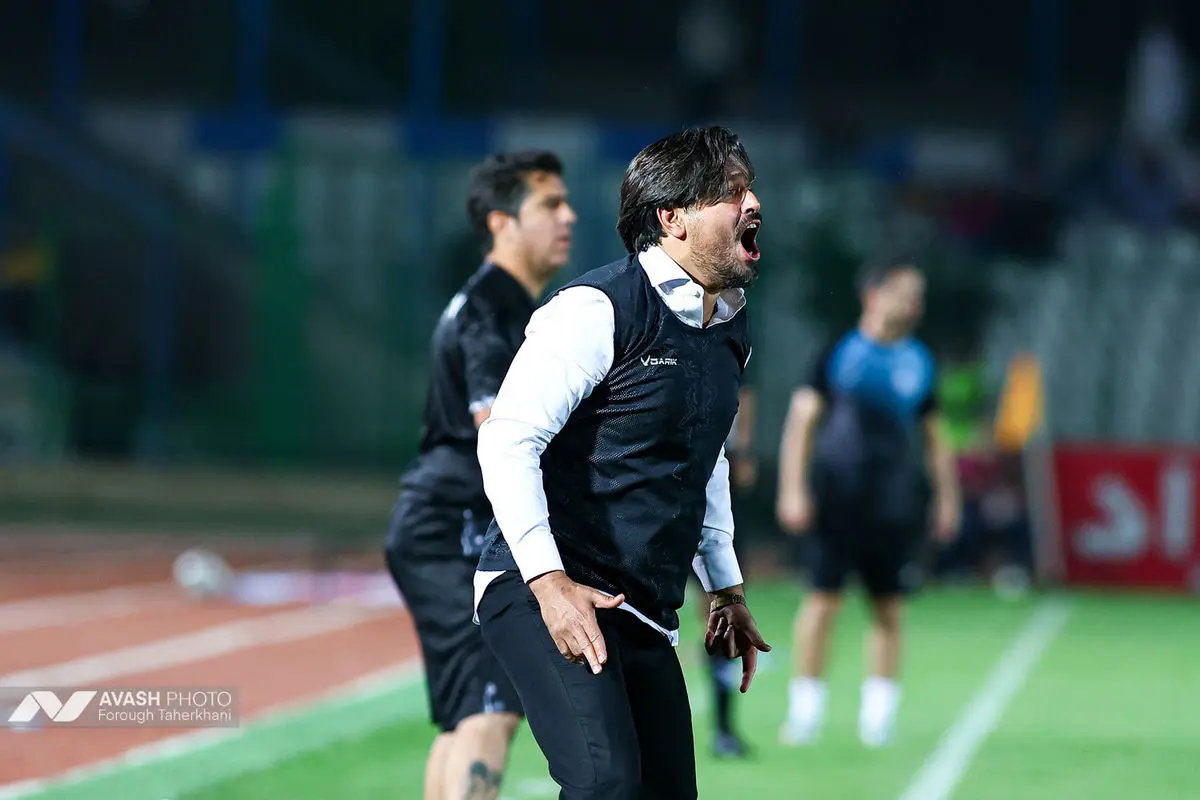 لیگ برتر فوتبال - استقلال و پیکان