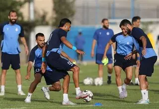 زمان شروع تمرینات استقلال تغییر می‌کند