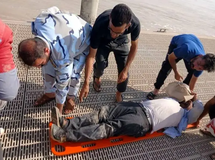 نجات جان ۹ مهندس و کارگر گرفتار در باتلاق توسط مرزبانان