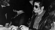 طرح شکایت علیه مایکل جکسون به اتهام «قاچاق جنسی کودکان»