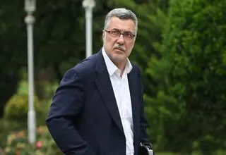 ظفرقندی: داروهای مشمول بیمه دچار قیمت‌گذاری نجومی نیستند