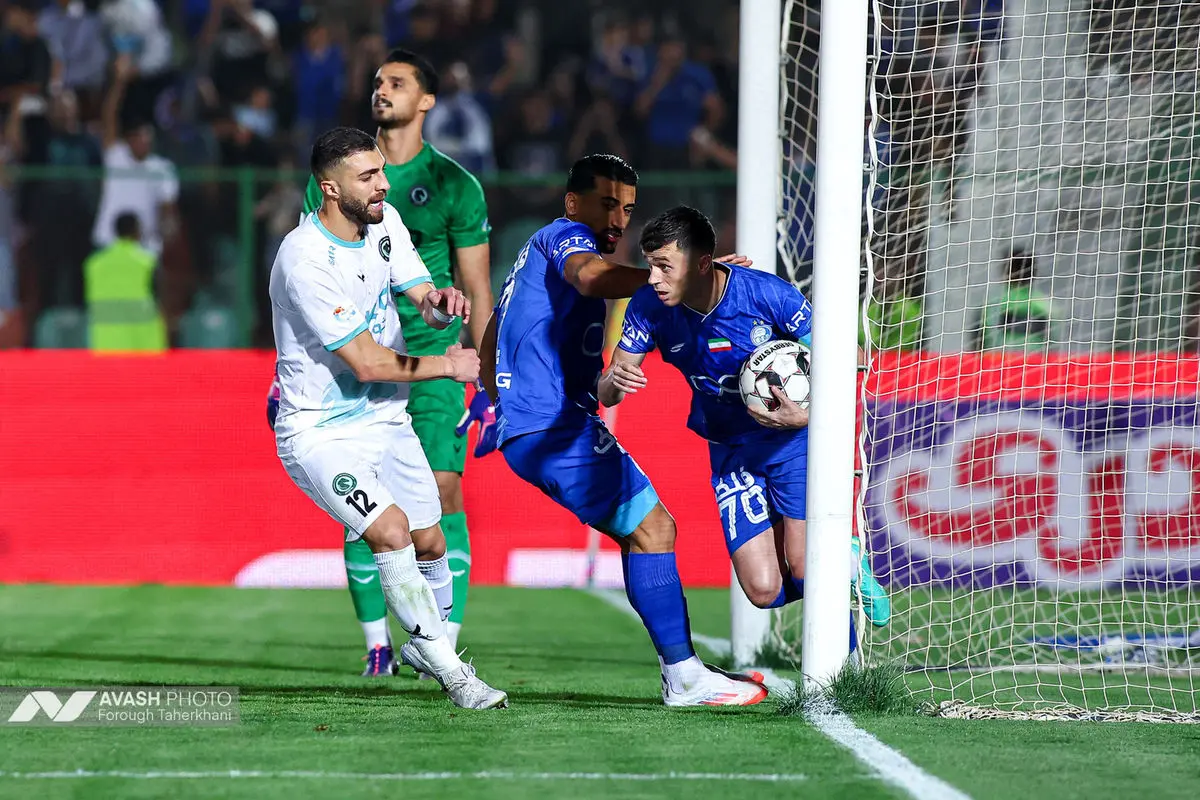 لیگ برتر فوتبال - استقلال و پیکان