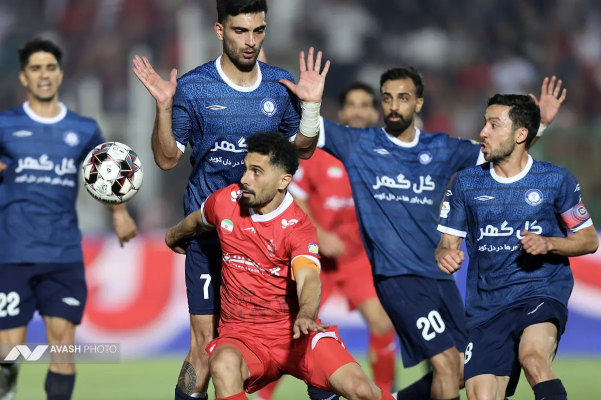 لیگ برتر فوتبال - پرسپولیس و گل‌گهر