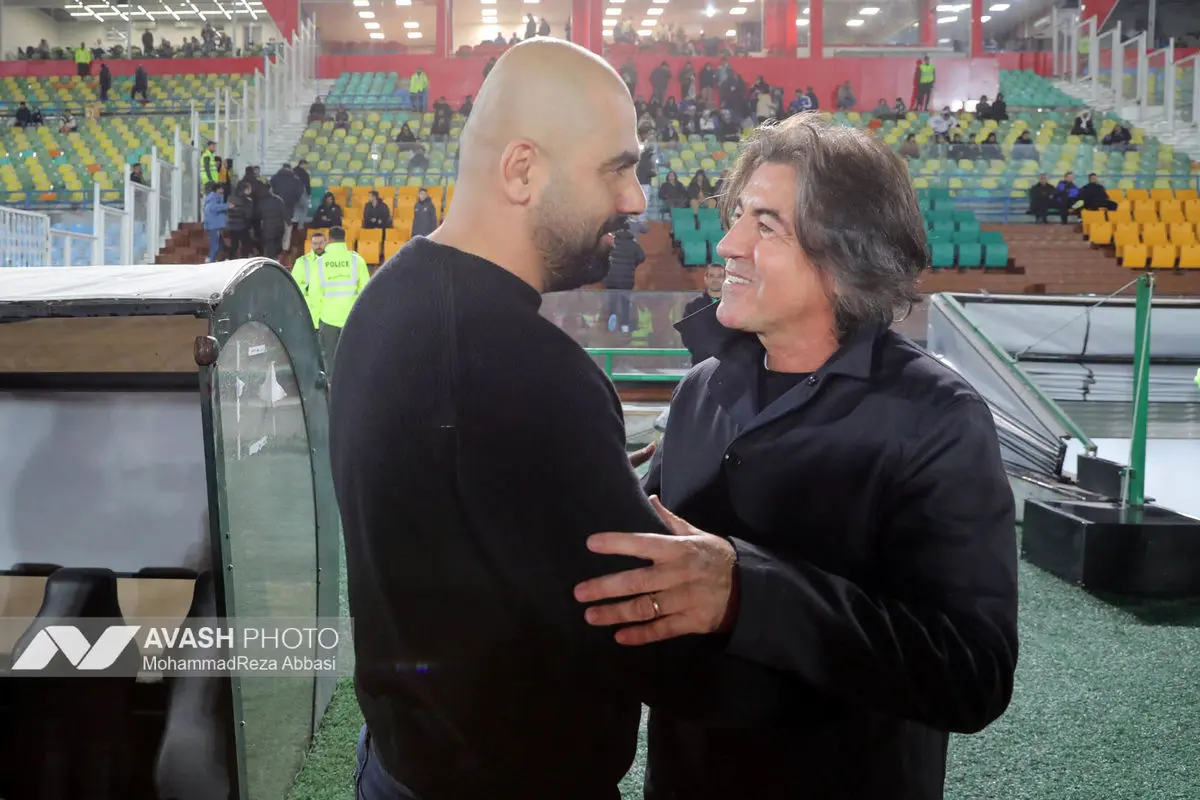 دیدار تیم های فوتبال استقلال تهران و ملوان بندر انزلی