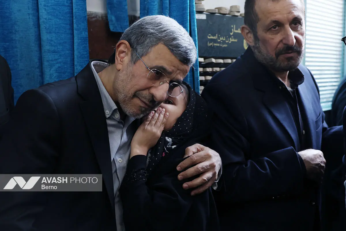 مراسم یادبود زرین احمدی‌نژاد در مسجد جامع نارمک