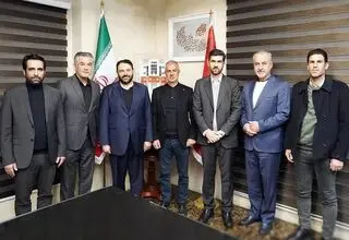 نشست مسئولان پرسپولیس با مدیرعامل بانک شهر
