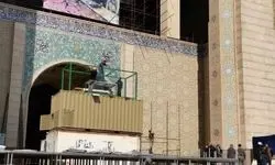 مصلی تهران و حضور مردم برای وداع با رهبر شهید + ببینید 