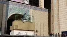 مصلی تهران و حضور مردم برای وداع با رهبر شهید + ببینید 