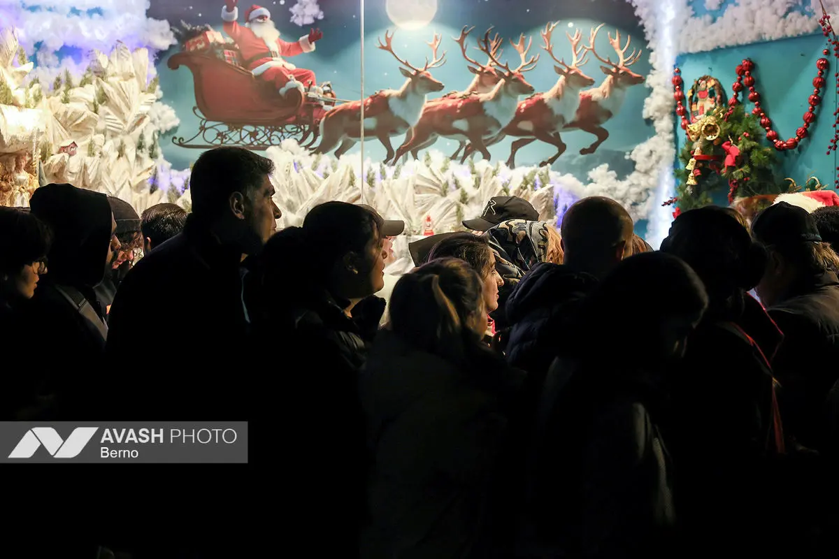 حال و هوای شب کریسمس - تهران