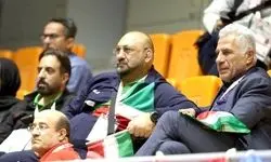 نکولعل‌آزاد: با رفع خلأ مالی جایگاه ایران در جهان ارتقا می‌یابد