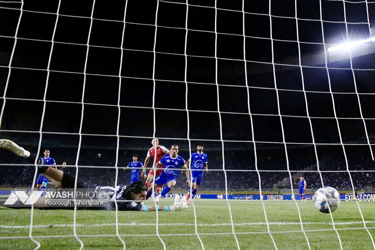 لیگ برتر فوتبال - پرسپولیس و استقلال (دربی ۱۰۷)