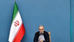 رئیس‌جمهور: هر مقرره‌ای که موجب فشار اقتصادی بر زندگی مردم شود، باید سریع اصلاح شود