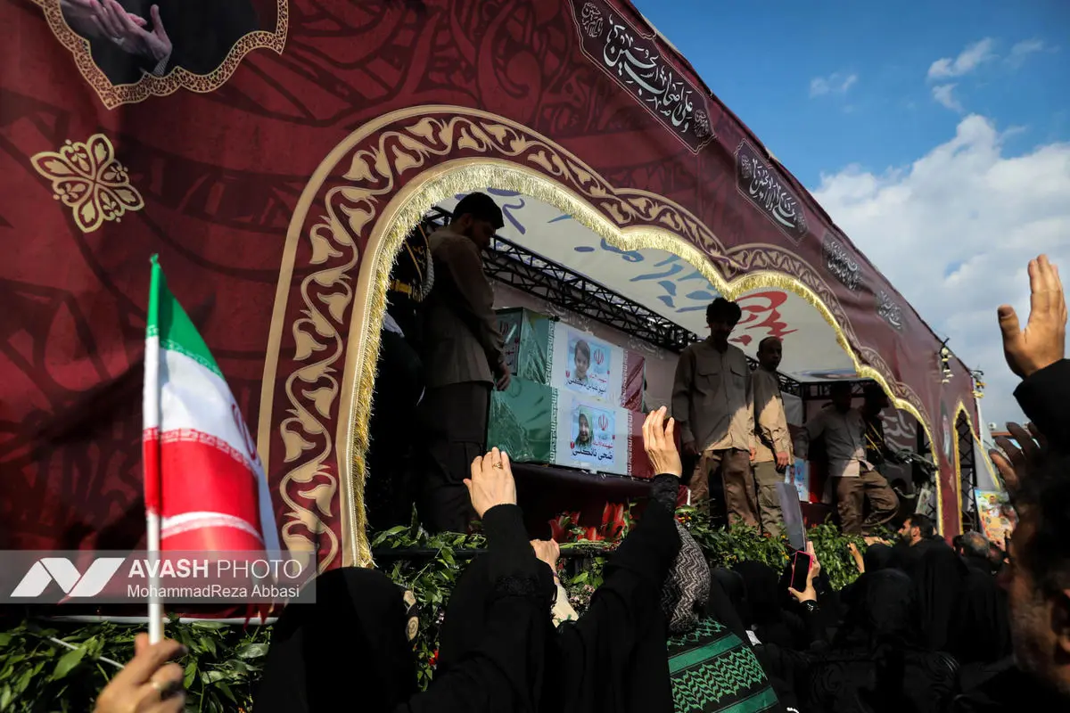 تشییع پیکر دریابان شهید «علیرضا تنگسیری» و جمعی از شهدای والامقام