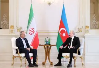 تأکید پزشکیان بر تعلق قره‌باغ به آذربایجان در نشست با علی‌اف
