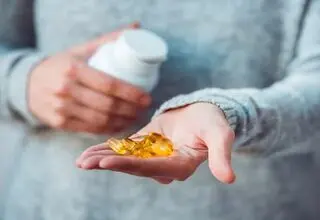 با این ۲ مکمل مفید، بدون اضافه‌وزن یائسه شوید!