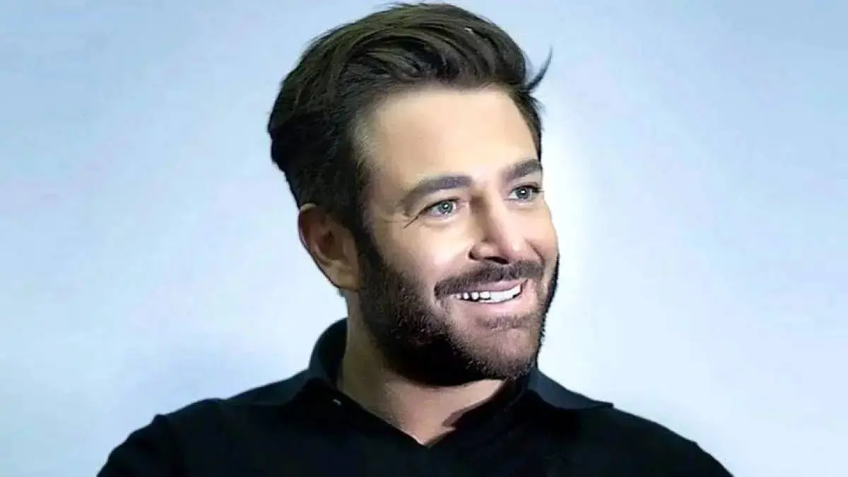 حضور محمدرضا گلزار در کافه؛ جذابیت سوپراستار در یک قاب متفاوت!